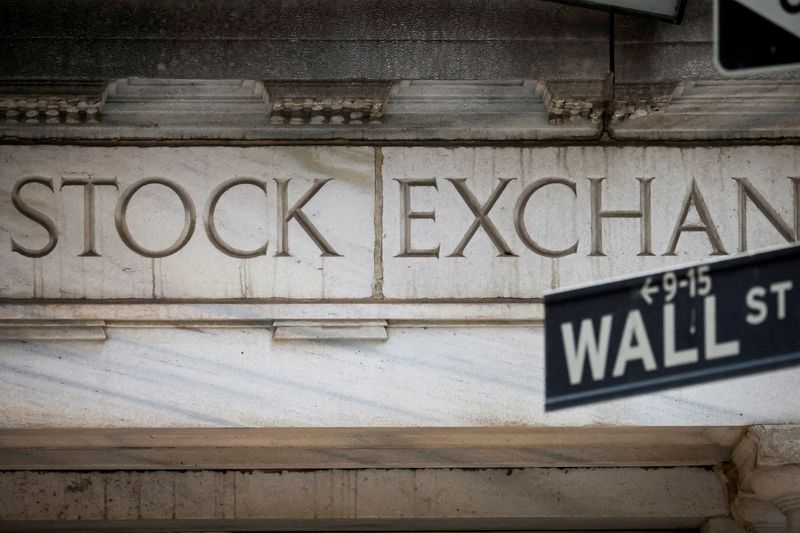 &copy; Reuters. FILE PHOTO: The Wall Street entrance to the New York Stock Exchange (NYSE) is seen in New York City, U.S., November 15, 2022. REUTERS/Brendan McDermid