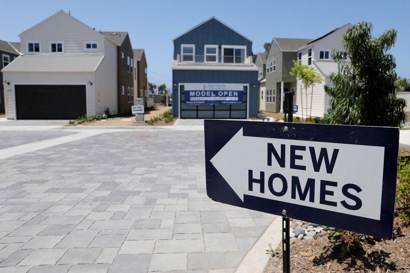 &copy; Reuters. FILE PHOTO: Newly constructed single-family homes are shown for sale in Encinitas, California, U.S., July 31, 2019.   REUTERS/Mike Blake/File Photo