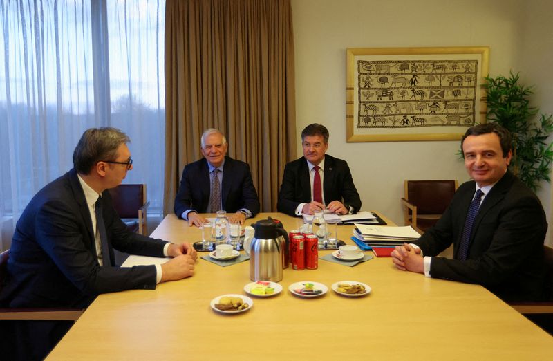 &copy; Reuters. FILE PHOTO: Serbian President Aleksandar Vucic, Kosovar Prime Minister Albin Kurti, European Union foreign policy chief Josep Borrell and EU Special Representative of Europe Miroslav Lajcak attend EU-sponsored talks in Brussels, Belgium February 27, 2023.