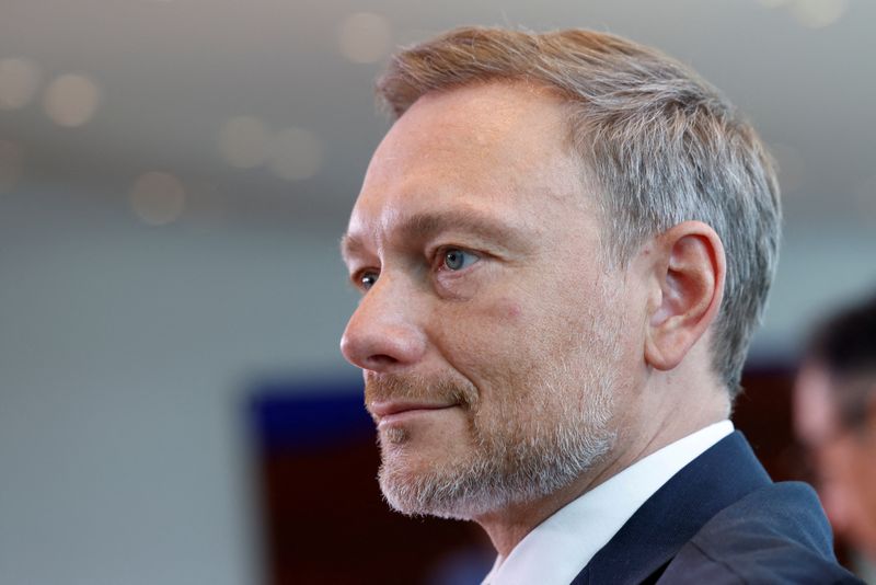 &copy; Reuters. FILE PHOTO: German Finance Minister Christian Lindner attends the weekly cabinet meeting at the Chancellery in Berlin, Germany March 1, 2023. REUTERS/Michele Tantussi/File Photo