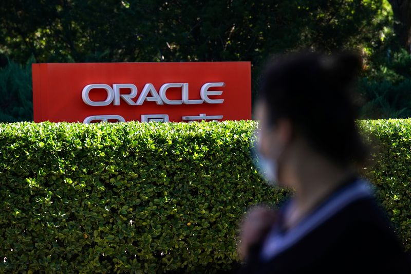 Oracle banks on Cerner for cloud boost after mixed third-quarter results