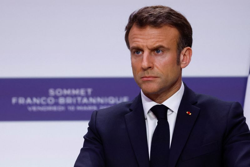 &copy; Reuters. الرئيس الفرنسي إيمانويل ماكرون في باريس يوم الجمعة. صورة من ممثل لوكالات الأنباء. 