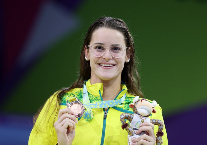 &copy; Reuters. السباحة الأولمبية كايلي ماكيون - صورة من أرشيف رويترز.