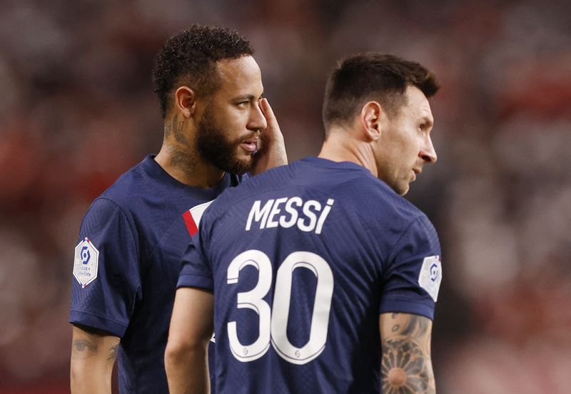 &copy; Reuters. Neymar e Messi, duas das estrelas do PSG
23/07/2022
REUTERS/Issei Kato