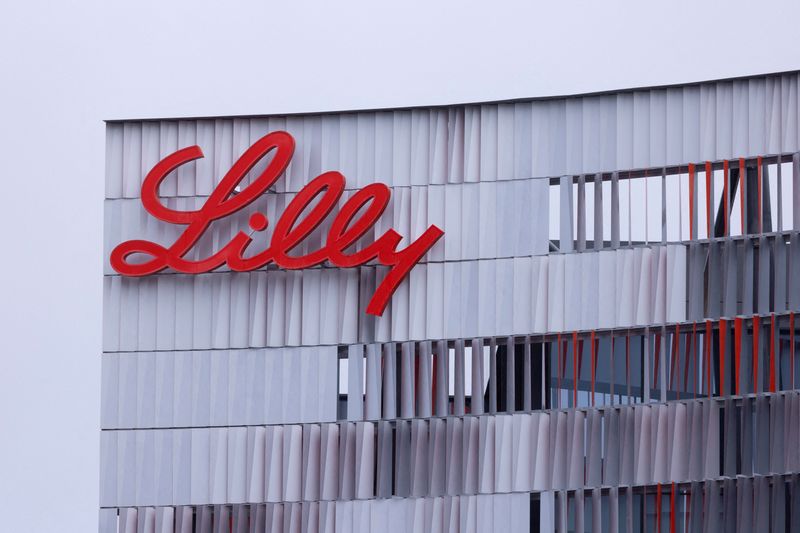 &copy; Reuters. FILE PHOTO: Lilly Biotechnology Center is shown in San Diego, California, U.S. March 1, 2023 after Eli Lilly and Co on Wednesday said it will cut list prices by 70% for its most commonly prescribed insulin products, Humalog and Humulin, beginning from the