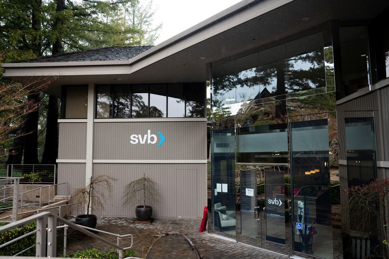 &copy; Reuters. The main entrance of Silicon Valley Bank is seen in Menlo Park, California U.S. March 10, 2023. REUTERS/Michaela Vatcheva  