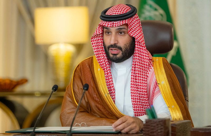 &copy; Reuters. Le prince héritier saoudien Mohamed ben Salman prononçant un discours depuis son bureau lors de la cérémonie d'ouverture du forum de l'Initiative verte saoudienne, à Riyad, en Arabie saoudite, le 23 octobre 2021. /REUTERS/Bandar Algaloud