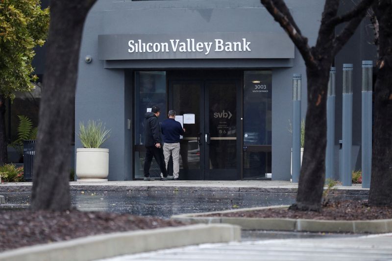 &copy; Reuters. La sede della Silicon Valley Bank a Santa Clara, California, Stati Uniti,10 marzo 2023. REUTERS/Nathan Frandino