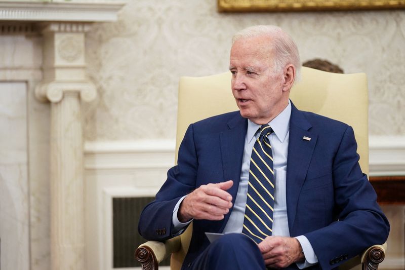 &copy; Reuters. Le président Joe Biden dans le Bureau ovale de la Maison Blanche à Washington. /Photo prise le 10 mars 2023/REUTERS/Sarah Silbiger