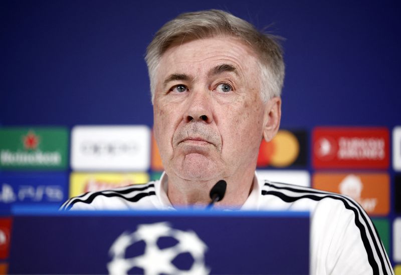 &copy; Reuters. Fútbol Fútbol - Champions League - Rueda de prensa Real Madrid - Ciudad Real Madrid, Valdebebas, Madrid, España - 14 de marzo de 2023 El entrenador del Real Madrid, Carlo Ancelotti, durante una rueda de prensa REUTERS/Juan Medina