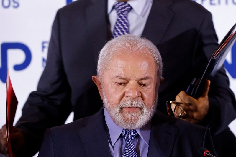 Brazil's Lula, citing war, will not visit Russia or Ukraine