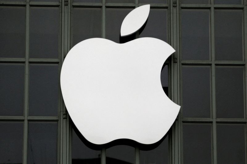 &copy; Reuters. Logotipo da Apple é mostrado fora da Conferência Mundial de Desenvolvedores da empresa em São Francisco, EUA
13/06/2016
REUTERS/Stephen Lam