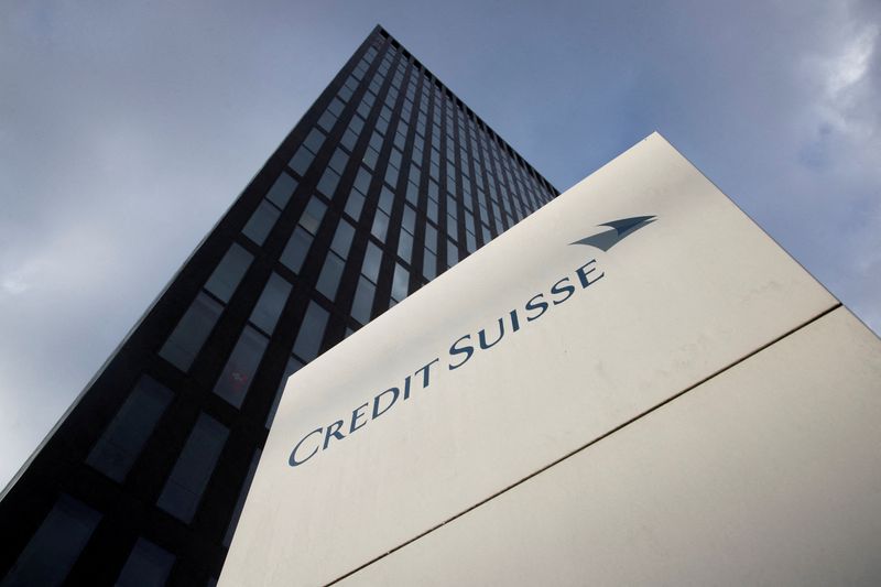 &copy; Reuters. FOTO DE ARCHIVO. El logo del banco suizo Credit Suisse se ve frente a un edificio de oficinas en Zúrich, Suiza, el 26 de octubre de 2022. REUTERS/Arnd Wiegmann