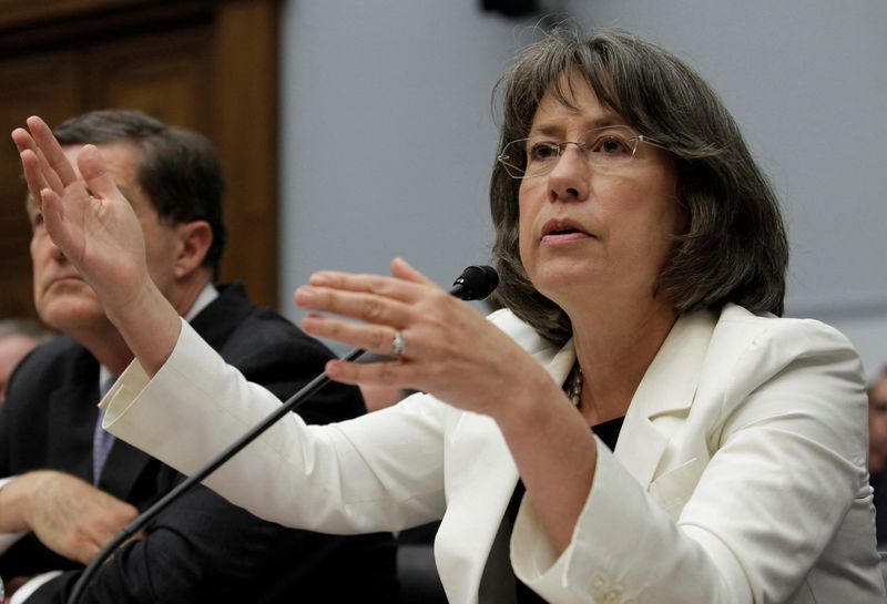 &copy; Reuters. FILE PHOTO: Former FDIC director Sheila Bair testifies before the House Financial Services Committee hearing on "Examining How the Dodd-Frank Act Could Result in More Taxpayer-Funded Bailouts" on Capitol Hill in Washington June 26, 2013. REUTERS/Yuri Grip