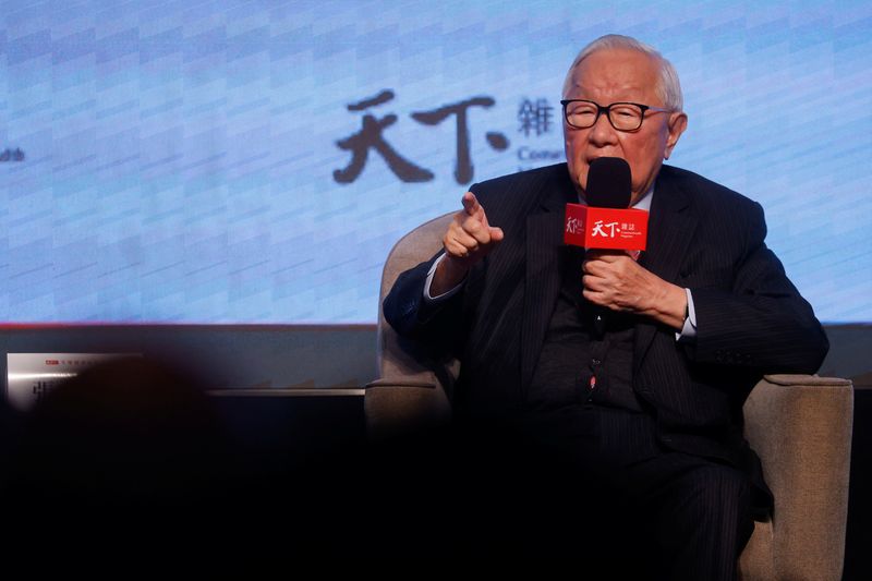 &copy; Reuters. Morris Chang, the founder of the Taiwan Semiconductor Manufacturing Company (TSMC), speaks on stage during a Chip War book event in Taipei, Taiwan March 16, 2023. REUTERS/Ann Wang