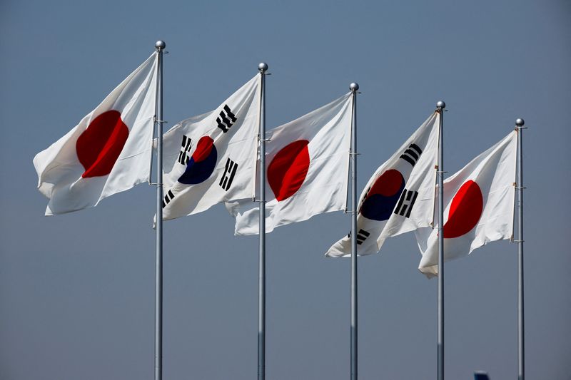 &copy; Reuters. 　３月１６日　韓国の産業通商資源省は１６日、日本が韓国に対するハイテク材料輸出管理措置強化の解除に合意したとして、世界貿易機関（ＷＴＯ）への提訴を取り下げると表明した。写