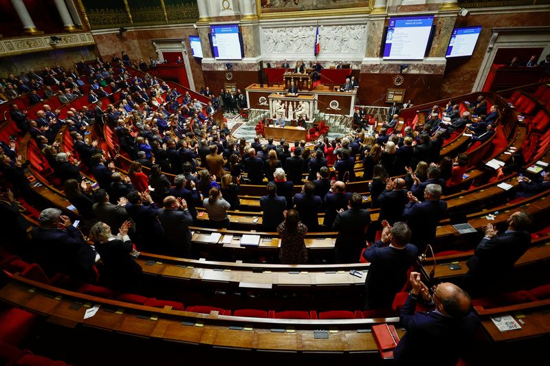 &copy; Reuters. Les députés lors d'un débat sur le plan de réforme des retraites à l'Assemblée nationale à Paris France. /Photo prise le 17 février 2023/REUTERS/Sarah Meyssonnier