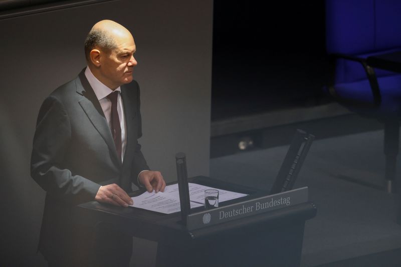 &copy; Reuters. German Chancellor Olaf Scholz holds a government statement during a plenary session of the lower house of parliament, Bundestag, in Berlin, Germany, March 16, 2023. REUTERS/Christian Mang 