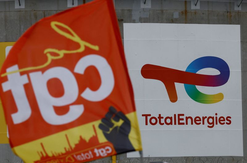 &copy; Reuters. FILE PHOTO: A CGT labour union flag is pictured in front of the French oil giant TotalEnergies refinery in Donges, near Saint-Nazaire, France, March 10, 2023. REUTERS/Stephane?Mahe