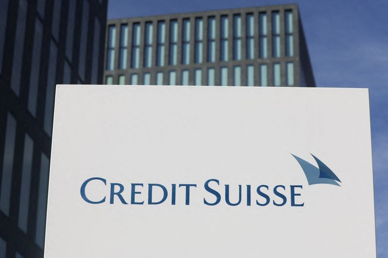 &copy; Reuters. FILE PHOTO: A view shows logo of Swiss bank Credit Suisse in front of an office building in Zurich, Switzerland March 16, 2023. REUTERS/Denis Balibouse/File Photo