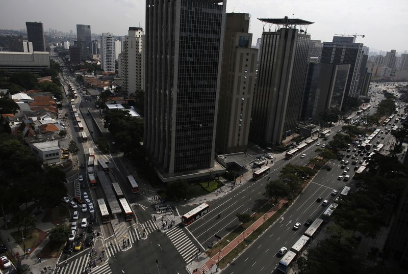&copy; Reuters. Prédios em São Paulo
21/05/2014
REUTERS/Nacho Doce