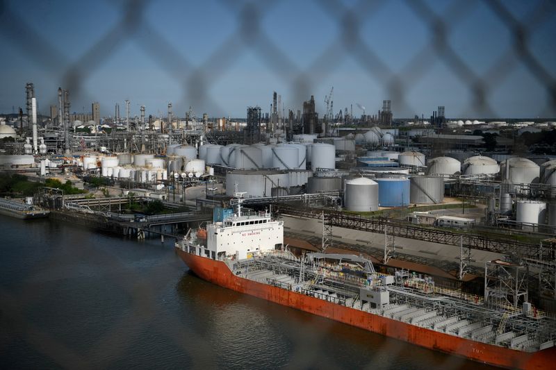 &copy; Reuters. FILE PHOTO: The Houston Ship Channel and adjacent refineries, part of the Port of Houston, are seen in Houston, Texas, U.S., May 5, 2019.  REUTERS/Loren Elliott