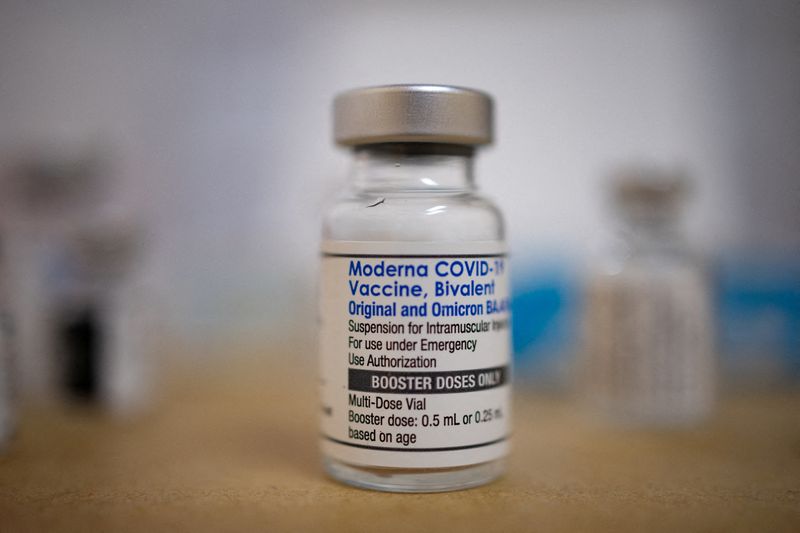 &copy; Reuters. FILE PHOTO: A vial of the Moderna coronavirus disease (COVID-19) booster vaccine targeting BA.4 and BA.5 Omicron sub variants is pictured at Skippack Pharmacy in Schwenksville, Pennsylvania, U.S., September 8, 2022.  REUTERS/Hannah Beier