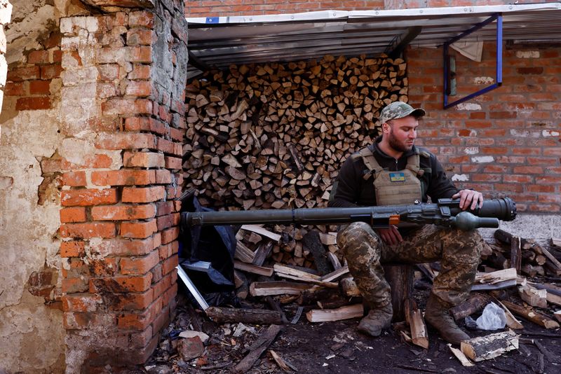 Russia pursues Ukrainian front after reports of Bakhmut slowdown