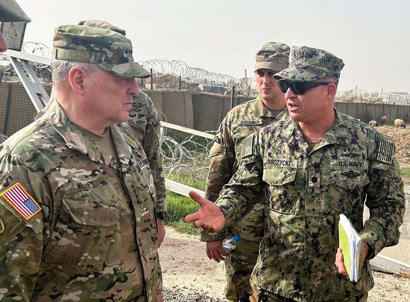 &copy; Reuters. FILE PHOTO: U.S. Joint Chiefs Chair Army General Mark Milley speaks with U.S. forces in Syria during an unannounced visit, at a U.S. military base in Northeast Syria, March 4, 2023. REUTERS/Phil Stewart/File Photo