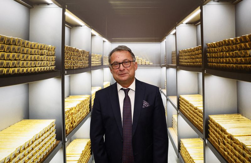 &copy; Reuters. FILE PHOTO: Joachim Nagel, President of Germany's federal reserve Bundesbank poses for a picture in front of a wallpaper showing gold bars in a safe during a media tour at the Bundesbank headquarters in Frankfurt September 16, 2022. REUTERS/Heiko Becker