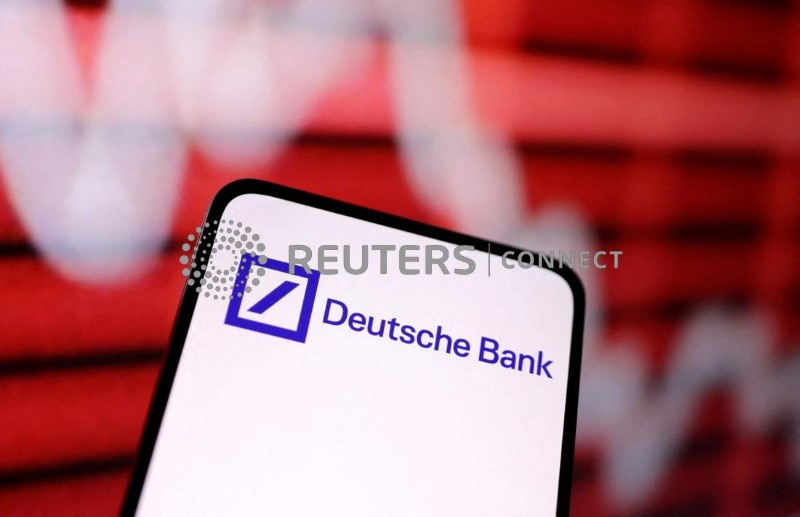 &copy; Reuters. Logo Deutsche Bank su telefono. 12 marzo 2023, 2023. REUTERS/Dado Ruvic/Illustration/File Photo