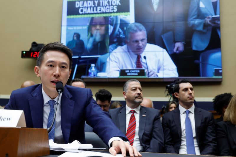 © Reuters. TikTok Chief Executive Shou Zi Chew testifies before a House Energy and Commerce Committee hearing entitled 