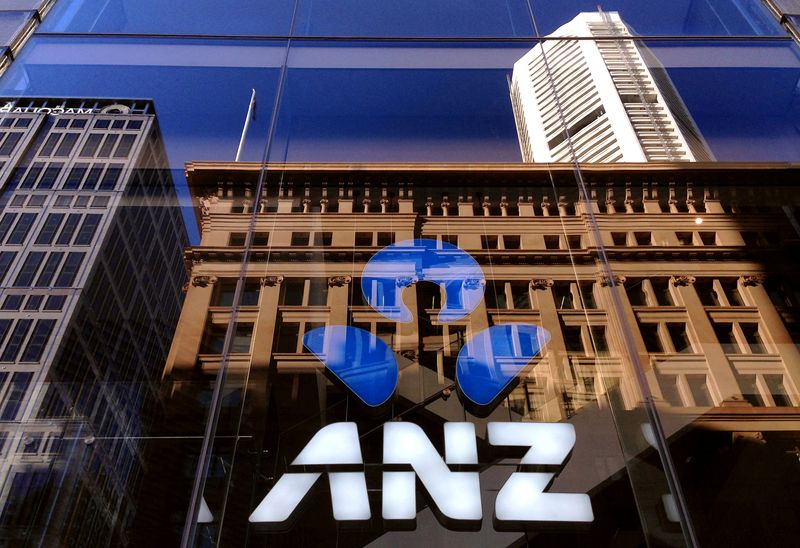 © Reuters. FILE PHOTO: The logo of the ANZ Banking Group is displayed in the window of a branch in central Sydney, Australia, Aprl 30, 2016.  REUTERS/David Gray/File Photo