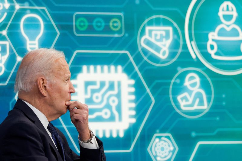 &copy; Reuters. FILE PHOTO: U.S. President Joe Biden and Commerce Secretary Gina Raimondo (not pictured) hold a virtual meeting with business leaders and state governors to discuss supply chain problems, particularly addressing semiconductor chips, on the White House cam