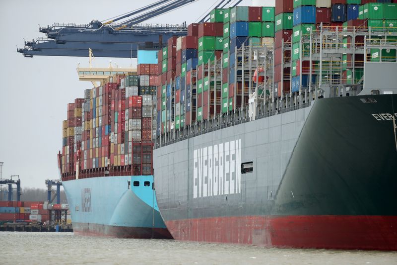 &copy; Reuters. FILE PHOTO: A view of the Port of Felixstowe, as containers are seen aboard the container ship Ever Greet, in Felixstowe, Britain, January 28, 2021. REUTERS/Peter Cziborra
