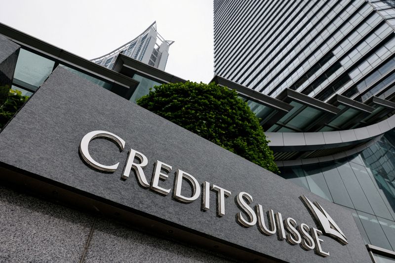 &copy; Reuters. FILE PHOTO: The logo of Credit Suisse bank is seen outside its office building in Hong Kong, China March 20, 2023. REUTERS/Tyrone Siu