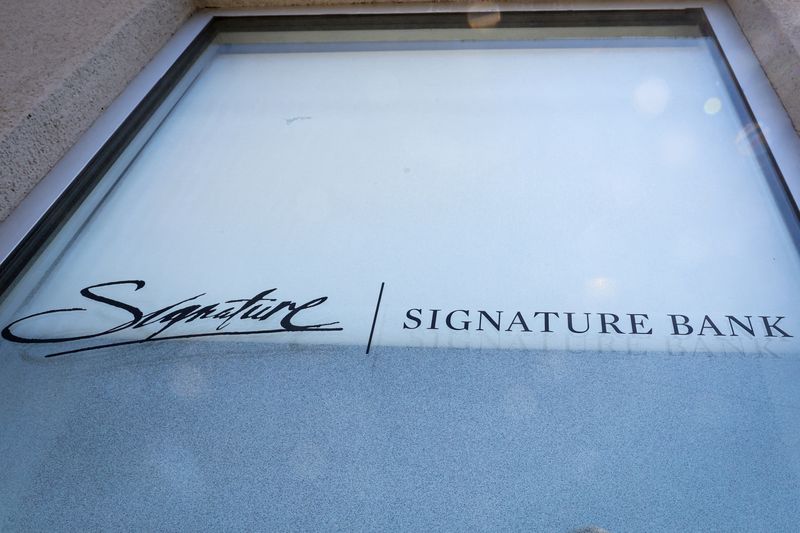 &copy; Reuters. FILE PHOTO: The company logo for Signature Bank is displayed at a location in Brooklyn, New York, U.S., March 20, 2023.  REUTERS/Brendan McDermid