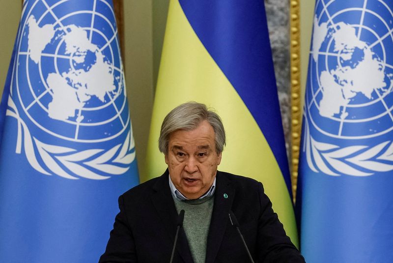&copy; Reuters. الأمين العام للأمم المتحدة أنطونيو جوتيريش خلال مؤتمر صحفي في كييف بأوكرانيا يوم الثامن من مارس آذار 2023. تصوير: ألينا ياريش - رويترز.