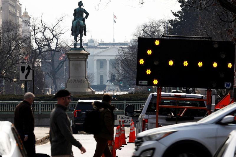 &copy; Reuters. FILE PHOTO: A general view of the White House in the hours before U.S. President Joe Biden delivers the annual State of the Union speech in Washington, U.S. February 7, 2023.  REUTERS/Jonathan Ernst