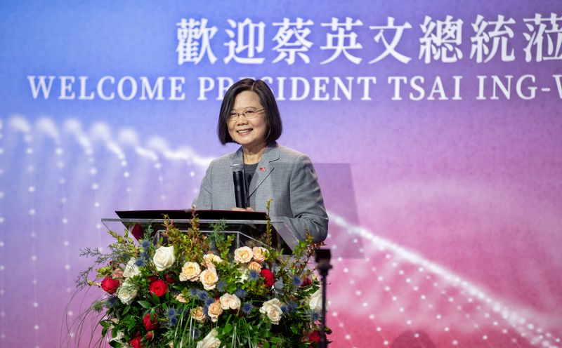 &copy; Reuters. 　３月３１日、台湾の蔡英文総統（写真）は中米訪問の経由地である米ニューヨークで講演し、中国が「意図的に」緊張を高める中でも台湾は冷静を保ってきたと述べた。提供写真（２０２