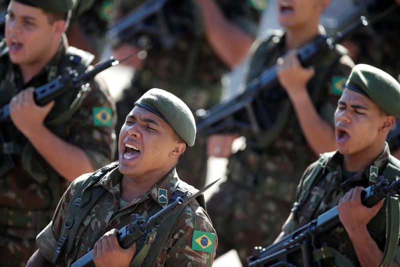 &copy; Reuters. Soldados do Exército participam de cerimônia em 2019 para celebrar o 31 de março de 1964, no quartel-general do Exército em Brasília
29/03/2019
REUTERS/Ueslei Marcelino