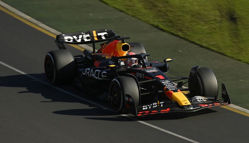 &copy; Reuters. الهولندي ماكس فرستابن خلال سباق جائزة أستراليا الكبرى في بطولة العالم لسباقات فورمولا 1 للسيارات في ملبورن يوم الأحد. تصوير: جيمي جوي – رويت