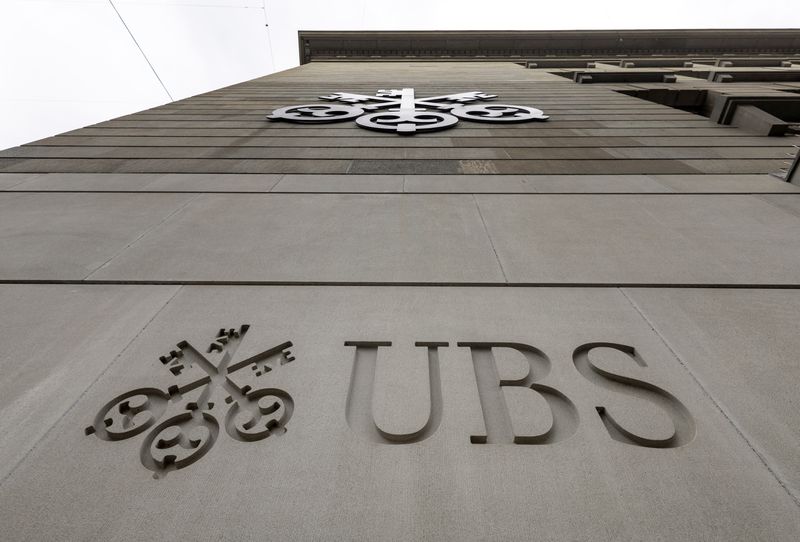 &copy; Reuters. FOTO DE ARCHIVO: Un logotipo del banco suizo UBS en Zúrich, Suiza, el 29 de marzo de 2023. REUTERS/Denis Balibouse