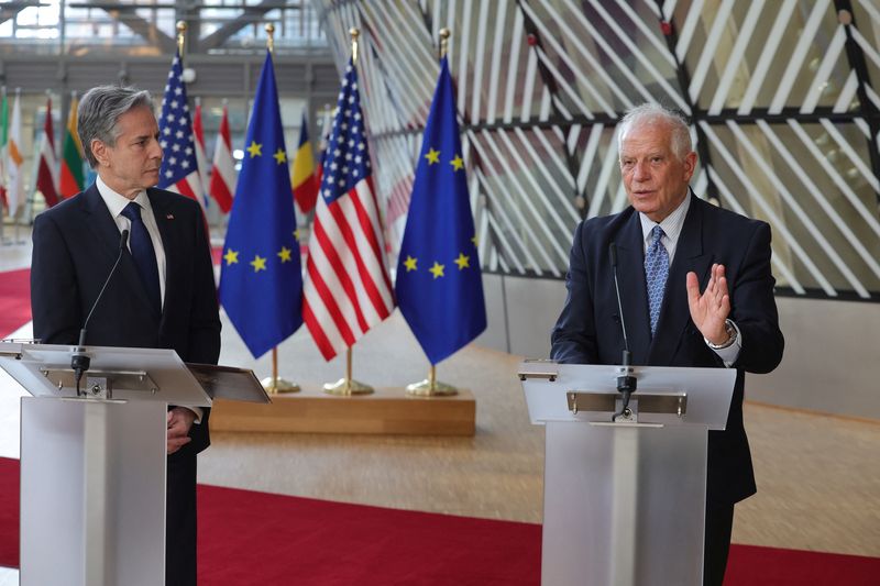 &copy; Reuters. وزير الخارجية الأمريكي أنتوني بلينكن خلال مؤتمر صحفي مع  جوزيب بوريل مسؤول السياسة الخارجية في الاتحاد الأوروبي في بروكسل يوم الثلاثاء. صور