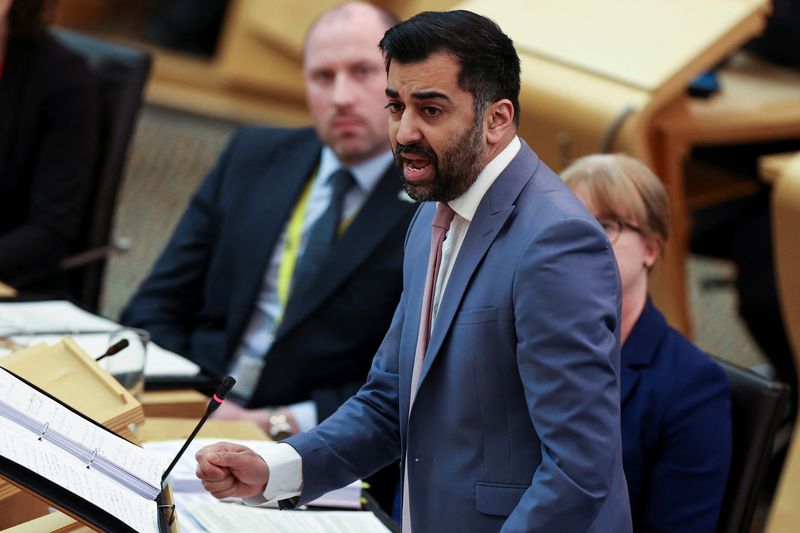 &copy; Reuters. FILE PHOTO: Scotland's First Minister Humza Yousaf attends First Minister's Questions at the Scottish Parliament at Holyrood, in Edinburgh, Scotland, Britain, March 30, 2023. REUTERS/Russell Cheyne