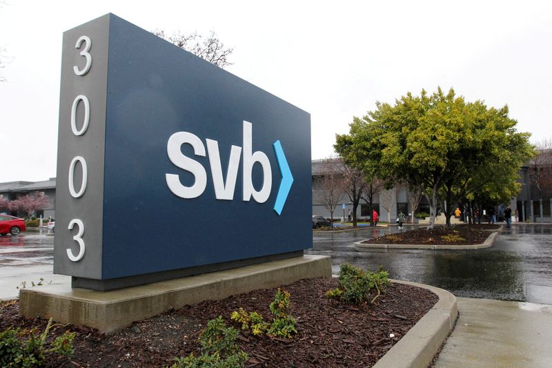 &copy; Reuters. FILE PHOTO: A sign for Silicon Valley Bank (SVB) headquarters is seen in Santa Clara, California, U.S. March 10, 2023. REUTERS/Nathan Frandino