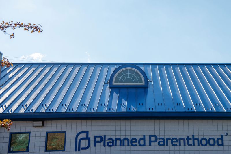 &copy; Reuters. A view outside the Planned Parenthood in Columbus, Ohio, U.S., November 12, 2021 as the state considers restrictive abortion laws.  REUTERS/Gaelen Morse