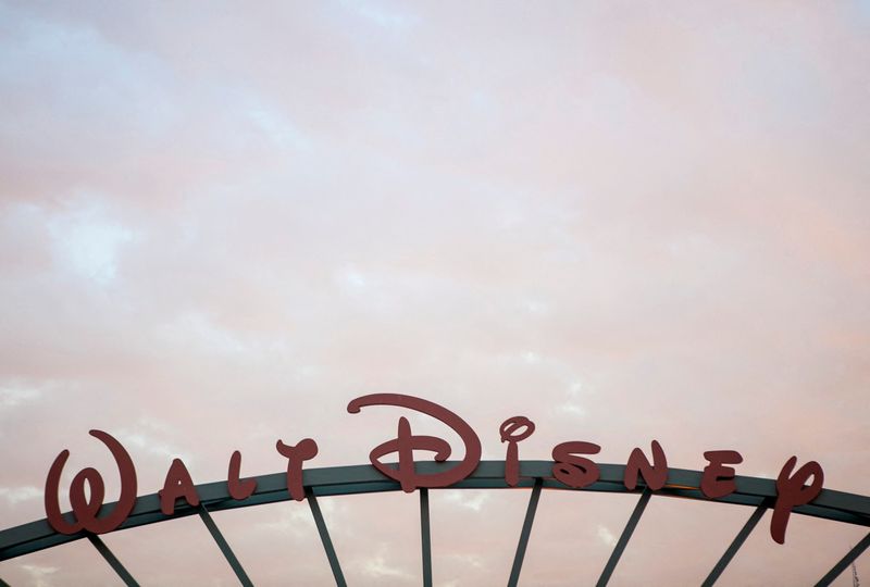 &copy; Reuters. FILE PHOTO: The Walt Disney headquarters in Burbank, California December 18, 2013. REUTERS/Eric Thayer