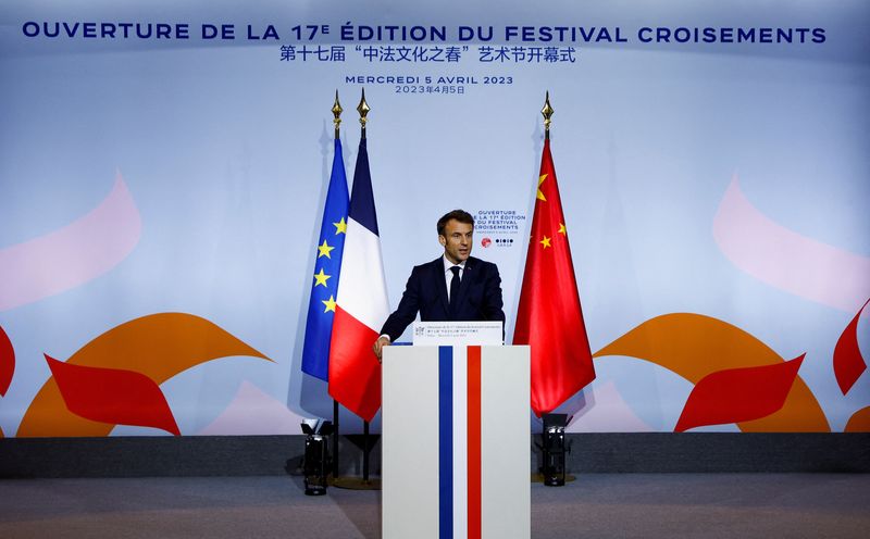 Macron seeks China's help on Ukraine, Xi 'willing' to call Zelenskiy