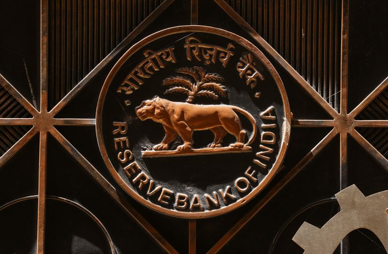 © Reuters. A Reserve Bank of India (RBI) logo is seen inside its headquarters in Mumbai, India, April 6, 2023. REUTERS/Francis Mascarenhas